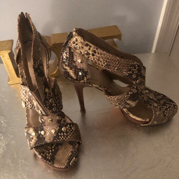 Stuart Weitzman Caged Sandals - Picture 3 of 4